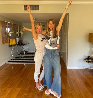 Yanina Latorre feet photo thumbnail