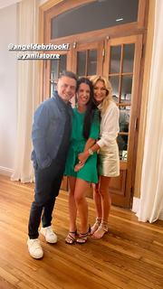 Yanina Latorre feet photo thumbnail