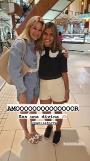 Yanina Latorre feet photo thumbnail