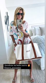 Yanina Latorre feet photo thumbnail