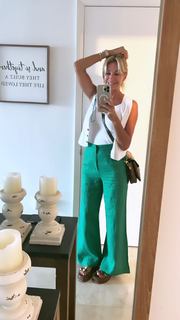 Yanina Latorre feet photo thumbnail