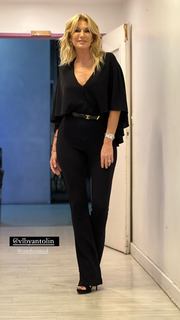 Yanina Latorre feet photo thumbnail