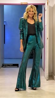 Yanina Latorre feet photo thumbnail