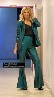 Yanina Latorre feet photo thumbnail