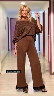 Yanina Latorre feet photo thumbnail