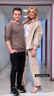 Yanina Latorre feet photo thumbnail