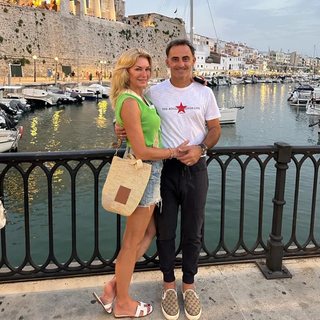 Yanina Latorre feet photo thumbnail