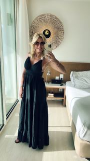 Yanina Latorre feet photo thumbnail