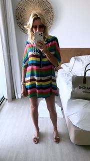 Yanina Latorre feet photo thumbnail