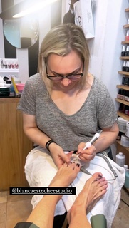 Yanina Latorre feet photo thumbnail