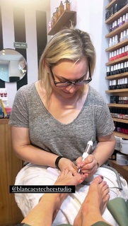 Yanina Latorre feet photo thumbnail