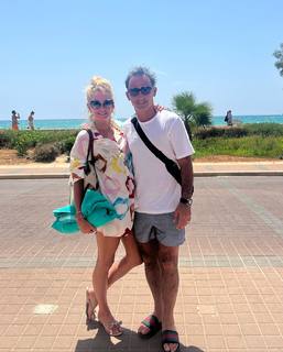 Yanina Latorre feet photo thumbnail