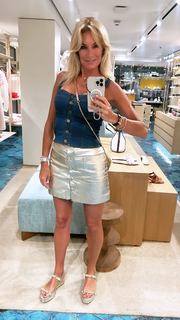 Yanina Latorre feet photo thumbnail