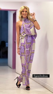 Yanina Latorre feet photo thumbnail