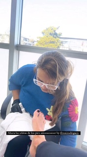 Yanina Latorre feet photo thumbnail