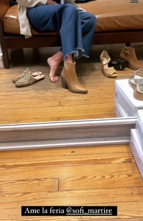 Yanina Latorre feet photo thumbnail