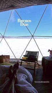 Yanina Latorre feet photo thumbnail