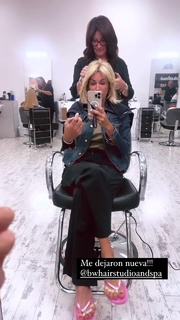 Yanina Latorre feet photo thumbnail