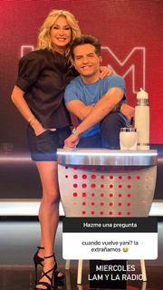 Yanina Latorre feet photo thumbnail