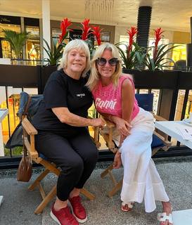 Yanina Latorre feet photo thumbnail