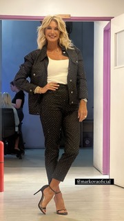 Yanina Latorre feet photo thumbnail