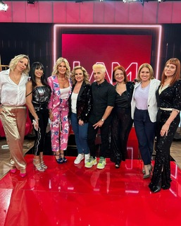 Yanina Latorre feet photo thumbnail