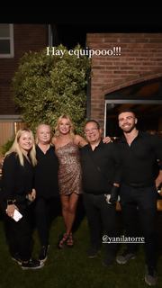 Yanina Latorre feet photo thumbnail