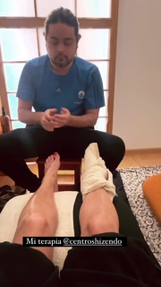 Yanina Latorre feet photo thumbnail