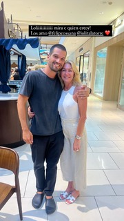 Yanina Latorre feet photo thumbnail