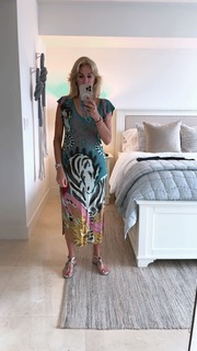 Yanina Latorre feet photo thumbnail