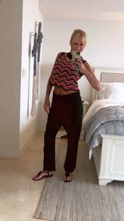 Yanina Latorre feet photo thumbnail