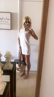 Yanina Latorre feet photo thumbnail