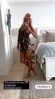 Yanina Latorre feet photo thumbnail