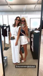 Yanina Latorre feet photo thumbnail