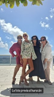 Yanina Latorre feet photo thumbnail