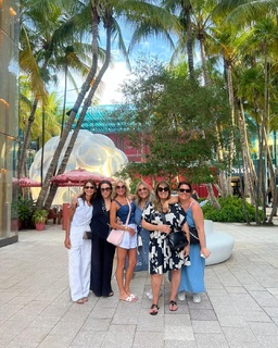 Yanina Latorre feet photo thumbnail