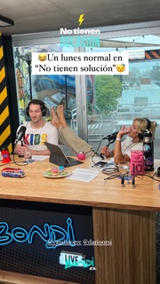 Yanina Latorre feet photo thumbnail