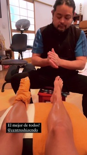 Yanina Latorre feet photo thumbnail