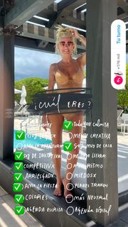 Yanina Latorre feet photo thumbnail