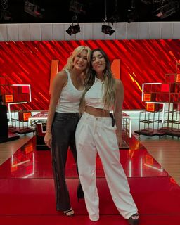 Yanina Latorre feet photo thumbnail