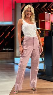 Yanina Latorre feet photo thumbnail