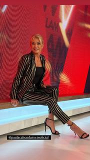 Yanina Latorre feet photo thumbnail