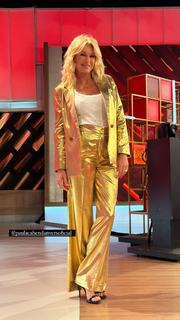 Yanina Latorre feet photo thumbnail