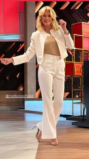 Yanina Latorre feet photo thumbnail