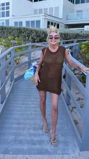 Yanina Latorre feet photo thumbnail