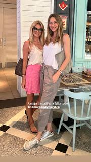 Yanina Latorre feet photo thumbnail