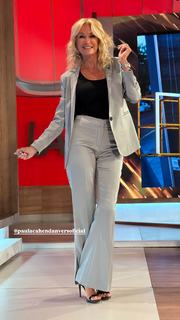 Yanina Latorre feet photo thumbnail