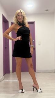 Yanina Latorre feet photo thumbnail