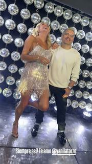 Yanina Latorre feet photo thumbnail