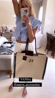 Yanina Latorre feet photo thumbnail